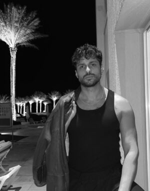 Ekin Mert Daymaz Instagram - Anlamsız bir seri