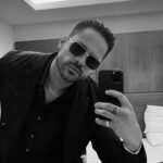 Ekin Mert Daymaz Instagram - Bu sene daha fazla evlenecek dostlarımız yoksa takımları çıkarıyoruz.