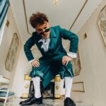 Eldar Dzharakhov Instagram - POV: Купил однушку в Москве за 10 000 000 Ph: @sharpan.ph Карлик-вилладж