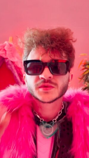 Eldar Dzharakhov Instagram - Спасибо за поздравления, мчим вперёд 😎
Видео @luma.max