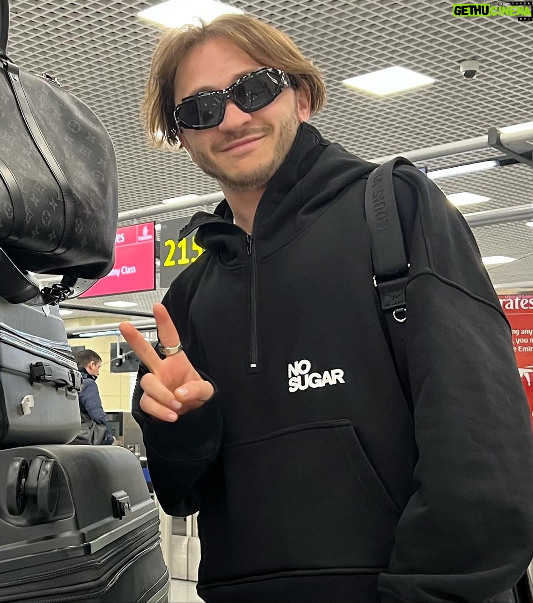 Eldar Dzharakhov Instagram - Сахар отстой кто согласен ставь инсулин (лайк) Сахарная Голова