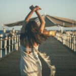Elena Temnikova Instagram - Классный отпуск - он какой? У меня всегда по-разному. Бродить по улочкам целыми днями - да, валяться с любимой книжкой, напрочь забывая о времени - тоже да. С удовольствием. Но этот отпуск - он совсем другой. Он про еду на любой вкус, он про чудесный пляж (а какие оттуда открываются виды на закаты!), он про теплейшее море, про волшебное SPA, он про все те радостные и уютные впечатления и эмоции, которые мы испытывали здесь каждый день и хотели бы испытать еще. Который день наблюдаю за любимой сестрой и вижу, как она по-настоящему счастлива здесь и сейчас. Это стоит просто всего. Классный отпуск - он какой? Он в глазах любимых людей💔 Спасибо, @calistahotel #calistapeople #calistaluxuryresort Calista Luxury Resort Hotel