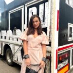 Elena Temnikova Instagram - «Движ» пронёсся. А я только разгоняюсь. Угадаете, куда?)
