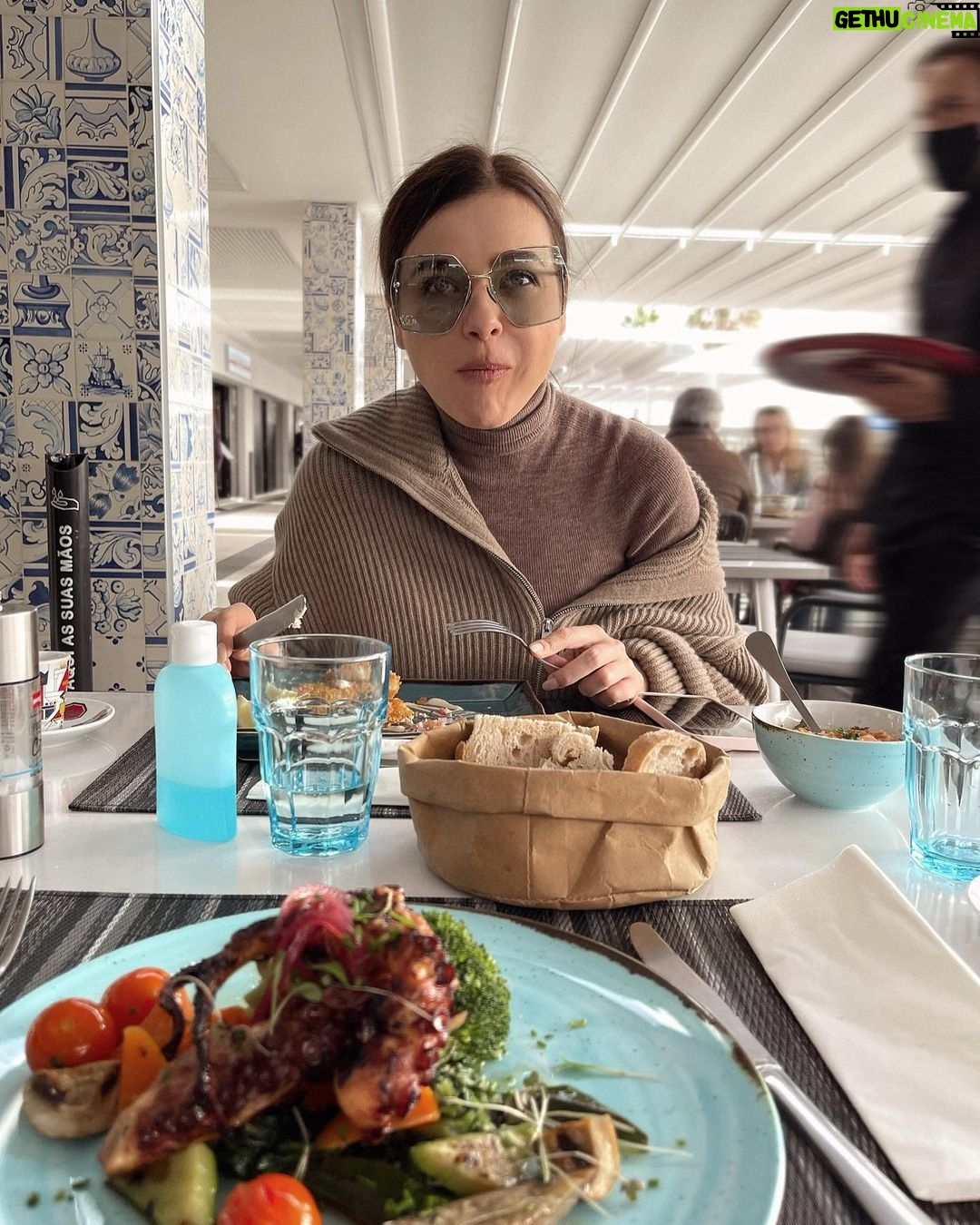 Elena Temnikova - 71.8K Likes - Нормальная такая зима в Португалии.