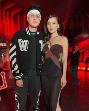 Elena Temnikova Instagram - В продолжение вчерашнего поста с #COMEDYNEWYEAR ✨