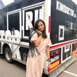 Elena Temnikova Instagram - «Движ» пронёсся. А я только разгоняюсь. Угадаете, куда?)