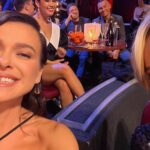Elena Temnikova Instagram - Потихоньку взыдоравливаю) Разбирала фотки на телефоне. Эти с #COMEDYNEWYEAR точно не должны пропасть. Было круто и весело 🎉 Я ещё не посмотрела эфир новогоднего @comedyclubru, планирую сегодня. Вы смотрели? Как вам?