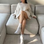 Elena Temnikova Instagram - в очень красивой🤍💎новой коллекции @jimmychoo. Оксана🤍 @oxana_bondarenko, спасибо Они сводят с ума своим блеском. #jimmychoo