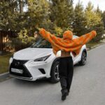 Elena Temnikova Instagram - Уже второй год меня частенько можно встретить в компании одного спортивного и эффектного красавчика 💦 #LexusNX