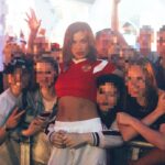 Elena Temnikova Instagram - Я сейчас сижу и пытаюсь собрать все свои чувства в слова. Это не просто. Спасибо - слово не то, чтобы выразить благодарность всем неравнодушным и потрясающим людям. Вы вернули меня к себе. Спасибо за ваши комментарии, любовь и поддержку. Всё видела. Всё читала. Спасибо. P.S. И даже в этой фотке, которую вы прислали, стоооолько тепла. Спасибо🥲Любовь всем моим ф❤️ P.P.S. Нашла слово. С фантастическим чувством благодарности. К каждому вашему сердцу. За то, что восстановили моё.