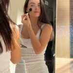 Elena Temnikova Instagram - Фото без особой смысловой нагрузки)) - просто сегодня такое солнце✨красивое. Как же хорошо. Лимит на серость был давно исчерпан. Спасибо за такой день, тетя погода. Всех обнимаю❤️Что делали сегодня?