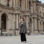Elena Temnikova Instagram - Лувр✨ Встретить без очередей и суеты — находка :) #paris Musée du Louvre