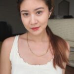 Elizabeth Tan Instagram - Lizzy sure ramai sangat boleh relate dgn product Simple ni! Some of us guna product ni dari dulu kan! So I just nk share with you my skincare steps in the morning with my Simple products hehehe Korang pulak share dgn Lizzy whats your favourite Simple product okay? ❤️