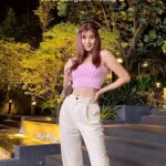 Elizabeth Tan Instagram - Hahahahh hati2 la bila nk buat content kt luar 🤣🤣