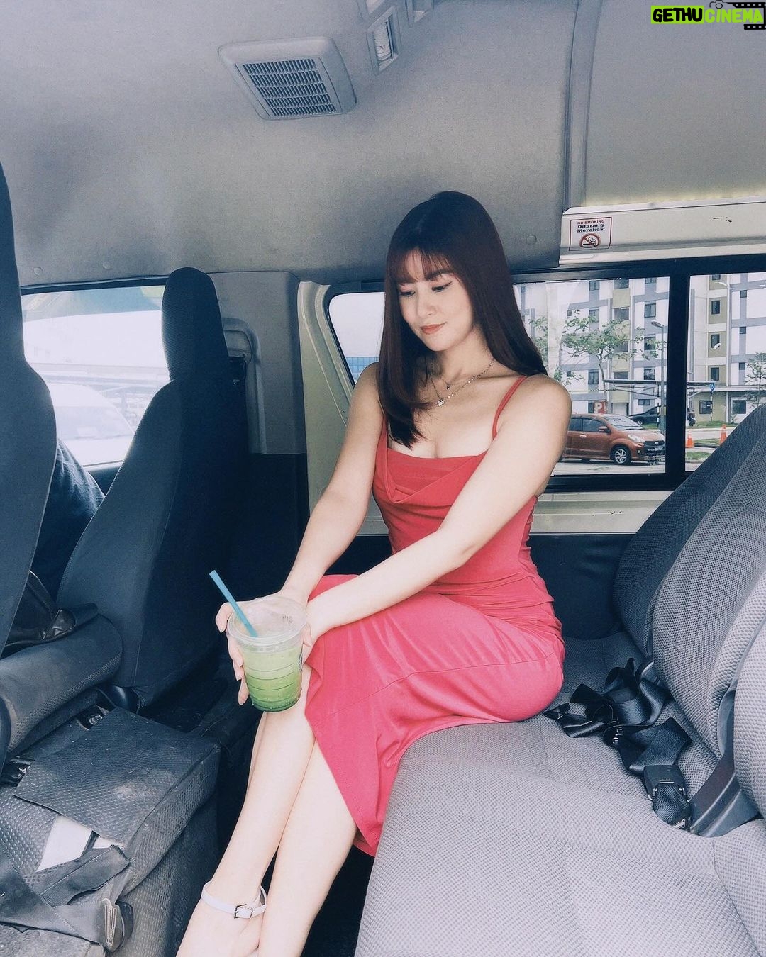 Elizabeth Tan Instagram - Final W photo dump❤️. Missing everyone so much alreadyyy! Btw korang masih boleh tngk W kt Viu if belum tngk tau! (Or if nk repeat second time ke hehehe) . . . #WTwoWorlds #WTwoWorldsMalaysia #ViuOriginal #ViuMalaysia @indepix @viumalaysia 🤍