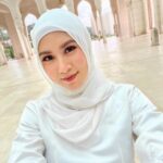 Elizabeth Tan Instagram - Selamat bulan Ramadhan 🌙 ✨ ok tak first day puasa harini?