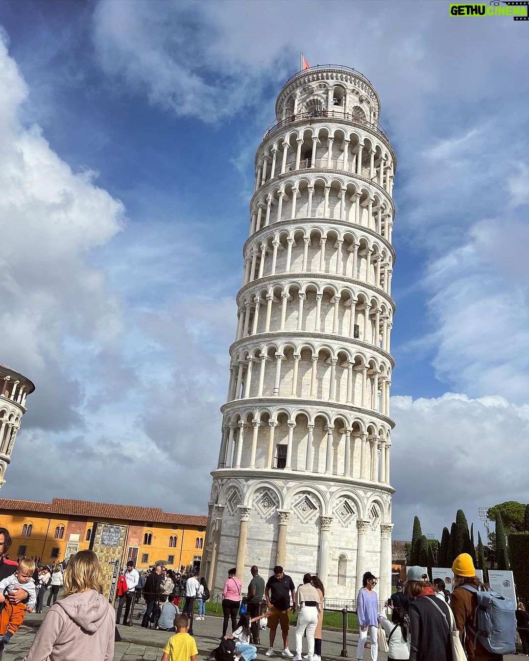 Elizabeth Tan - 54.4K Likes - Leaning tower of Pisa and statue of David! Crossed off my bucket list hehee. Also, Florence was absolutely my favourite city 😍❤️