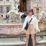 Elizabeth Tan Instagram - When in Rome 🥰❤️ hehe