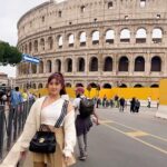 Elizabeth Tan Instagram - When in Rome 🥰❤️ hehe