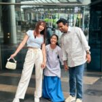Elizabeth Tan Instagram – Melanie + Amy + Razak = Happy family? 😄