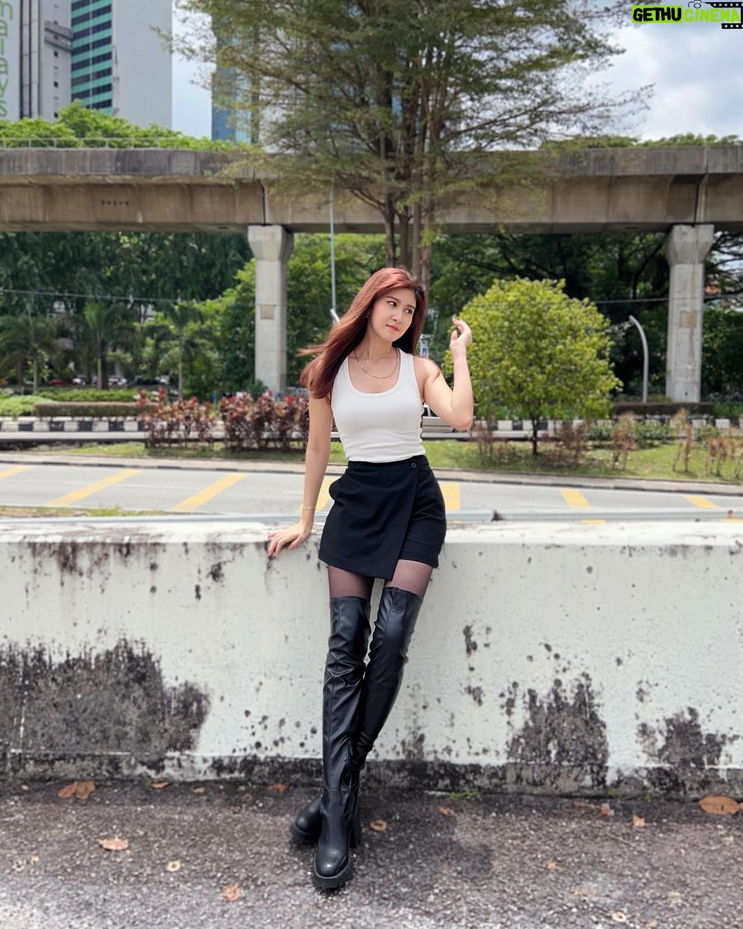 Elizabeth Tan Instagram - Panas eh harini 🤔😛