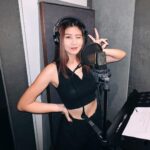 Elizabeth Tan Instagram - New year, new songs. Korang nk lizzy buat lagu yg mcm mana? ✨