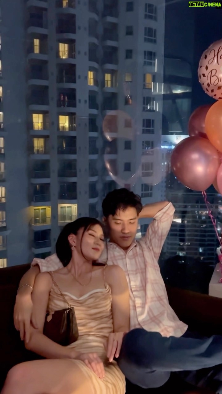 Elizabeth Tan Instagram - Byebye 20’s 🥲. Tahun depan lizzy dah umur 30 tahun oh my godd tak nakkk laaaaa hahahaha 😭