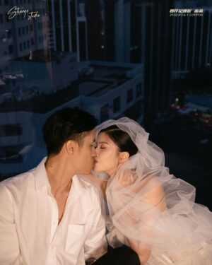 Elizabeth Tan Instagram - 🥰❤️ @strangephotostudio