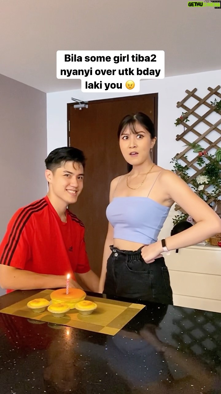 Elizabeth Tan - 168.4K Likes - Happy Birthday bb! hehehe 😘🎂