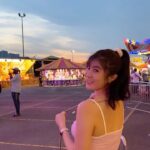 Elizabeth Tan Instagram - I love funfairs so much omgg 😭❤️