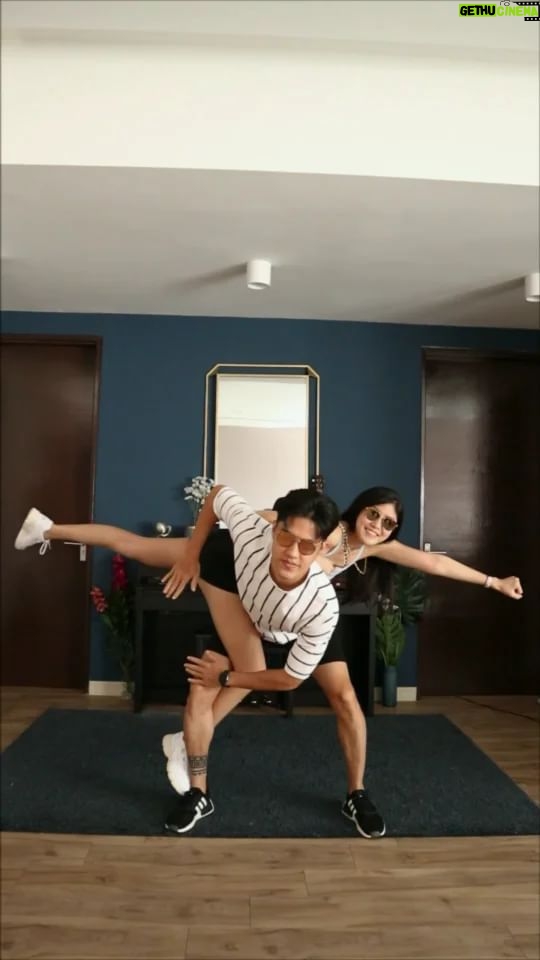 Elizabeth Tan - 37.4K Likes - Couple activities 😛🤣
