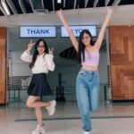 Elizabeth Tan Instagram - Obsessed with this hehehe thanks for doing this with me @charisow 👯‍♀️🤣