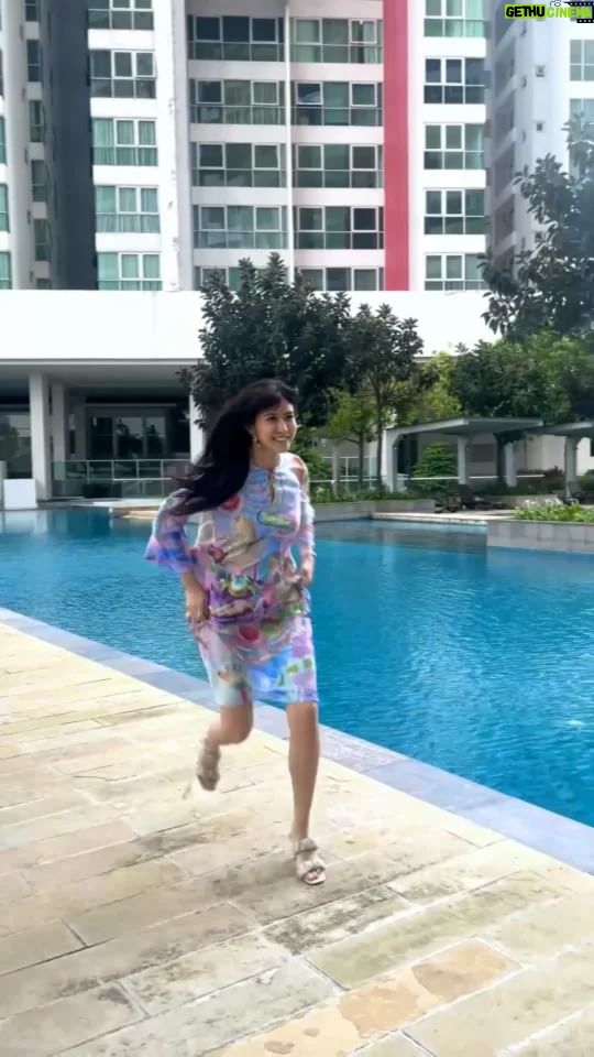 Elizabeth Tan - 61K Likes - Who can relate? 😛 Hahahaha