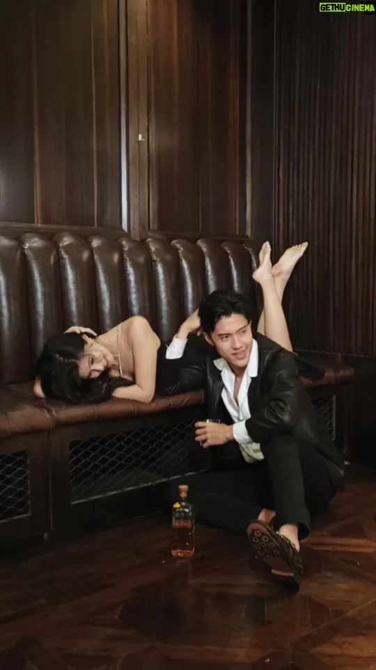 Elizabeth Tan - 55.1K Likes - Met in a bar and now we're here. 😛❤️