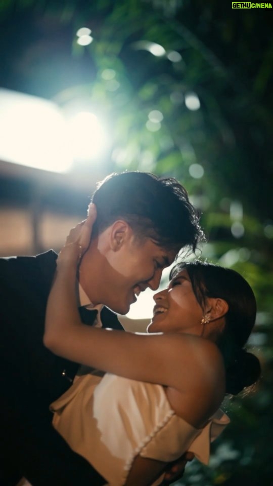 Elizabeth Tan - 100.4K Likes - Finally! 🥰❤️ One year later hehehe
.
.
.
.
Thank you to everyone who made it such a beautiful night for us. Everyone who celebrated with us and all who helped us bring the whole thing together. I love all of you so much & I'll remember this night for the rest of my life!
Dress : @dentellebridal
Video : @theakmalhazim
Make up : @j.ying_makeupstudio
