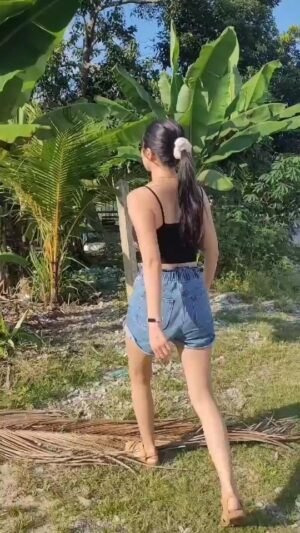 Elizabeth Tan Instagram - Salam dari ayer tawar. Tiberr... Hehehehe 🤪