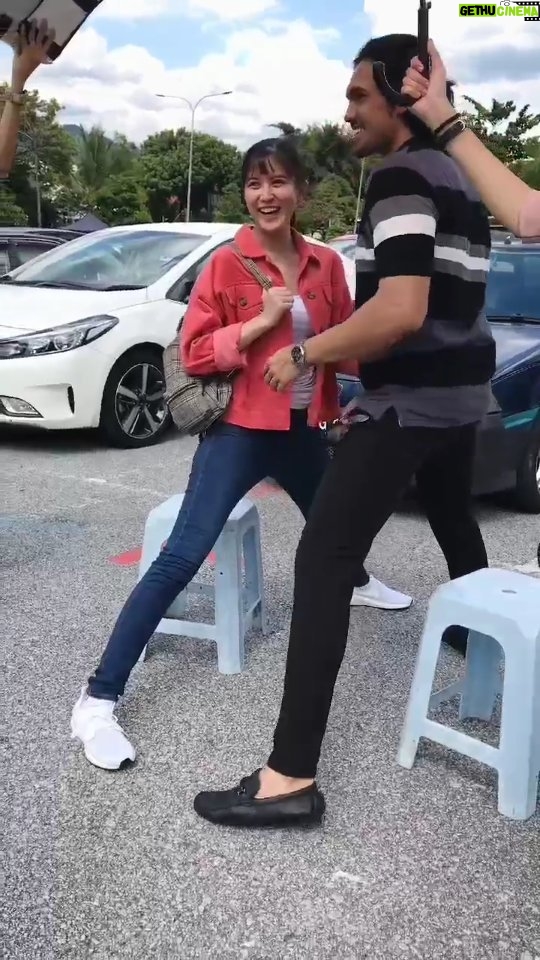 Elizabeth Tan - 44.9K Likes - Kangkang behind the scenes hahahahha 🤣🤣 @alirezark