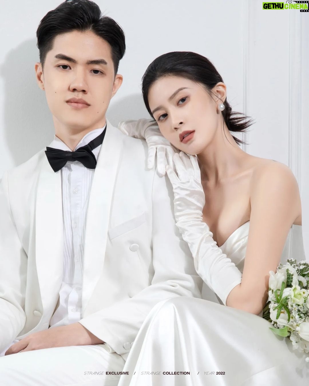 Elizabeth Tan - 59.4K Likes - It's always been you 🥰.
.
.
.
Finally got our prewedding shoot done! Hehe I'm so happy I found @strangephotostudio 😭