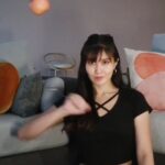 Elizabeth Tan Instagram - Bila dah try hard utk nampak cool tapi tak jadi hahahhaha 🤣🥲