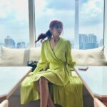Elizabeth Tan Instagram - See you all in W 😘❤️. Ep 3 & 4 dah keluar kt @viumalaysia right nowww hehehe. #WTwoWorlds #WTwoWorldsMalaysia #ViuOriginal #ViuMalaysia @indepix 🤍