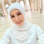 Elizabeth Tan Instagram - Selamat bulan Ramadhan 🌙 ✨ ok tak first day puasa harini?