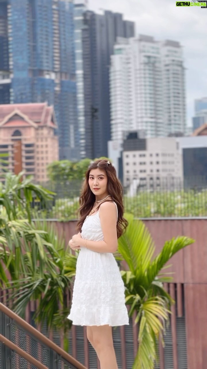 Elizabeth Tan Instagram - korang prefer yg mana satu? 🤔 Hahahaha