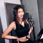 Elizabeth Tan Instagram - New year, new songs. Korang nk lizzy buat lagu yg mcm mana? ✨