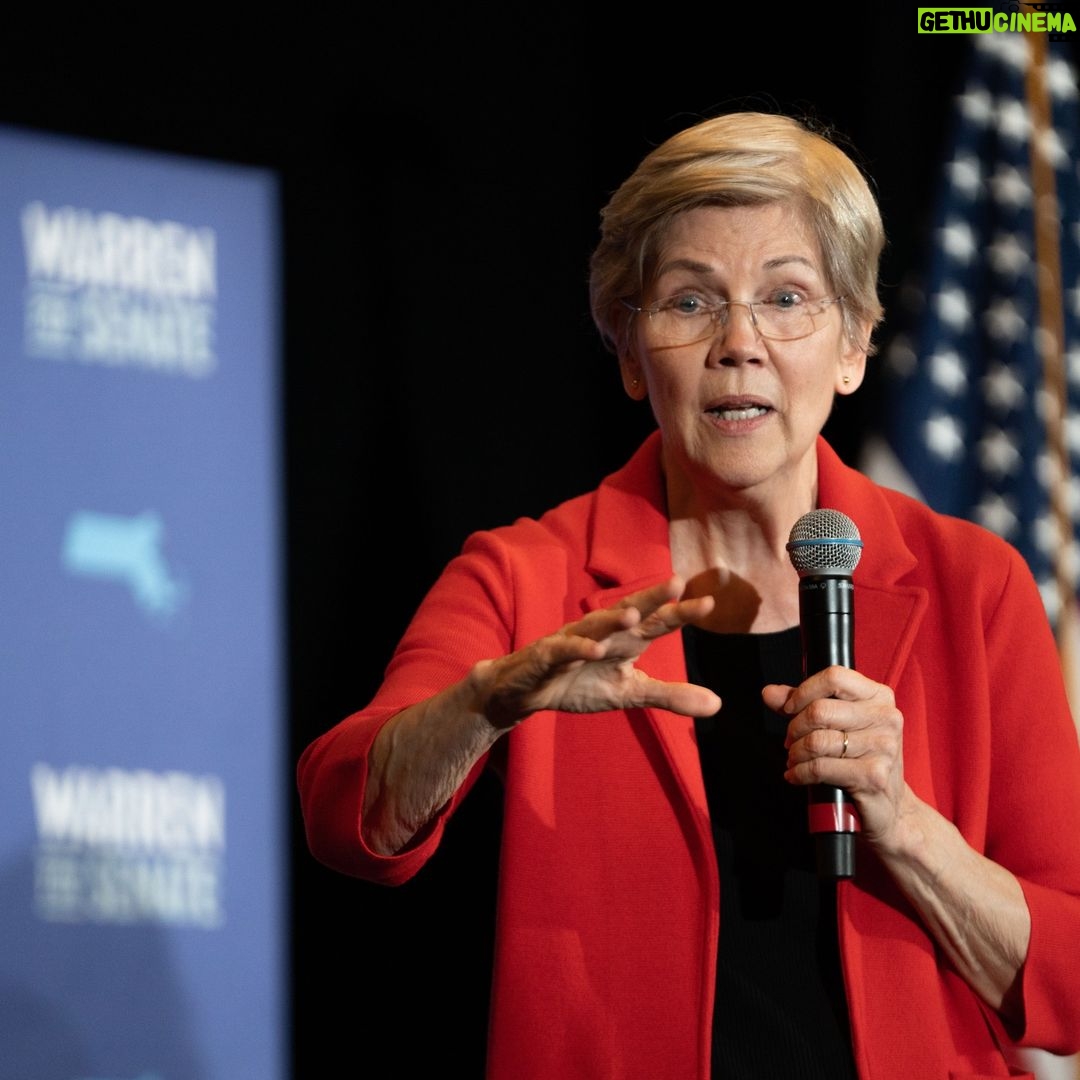 Elizabeth Warren Instagram - Thank you, Roxbury, for a great conversation on how we can make our government work for everyone, not just a thin slice at the top. And thank you to @Maura_Healey, @WuTrain, @AyannaPressley, and @Ruthzee4Boston for joining our Town Hall.