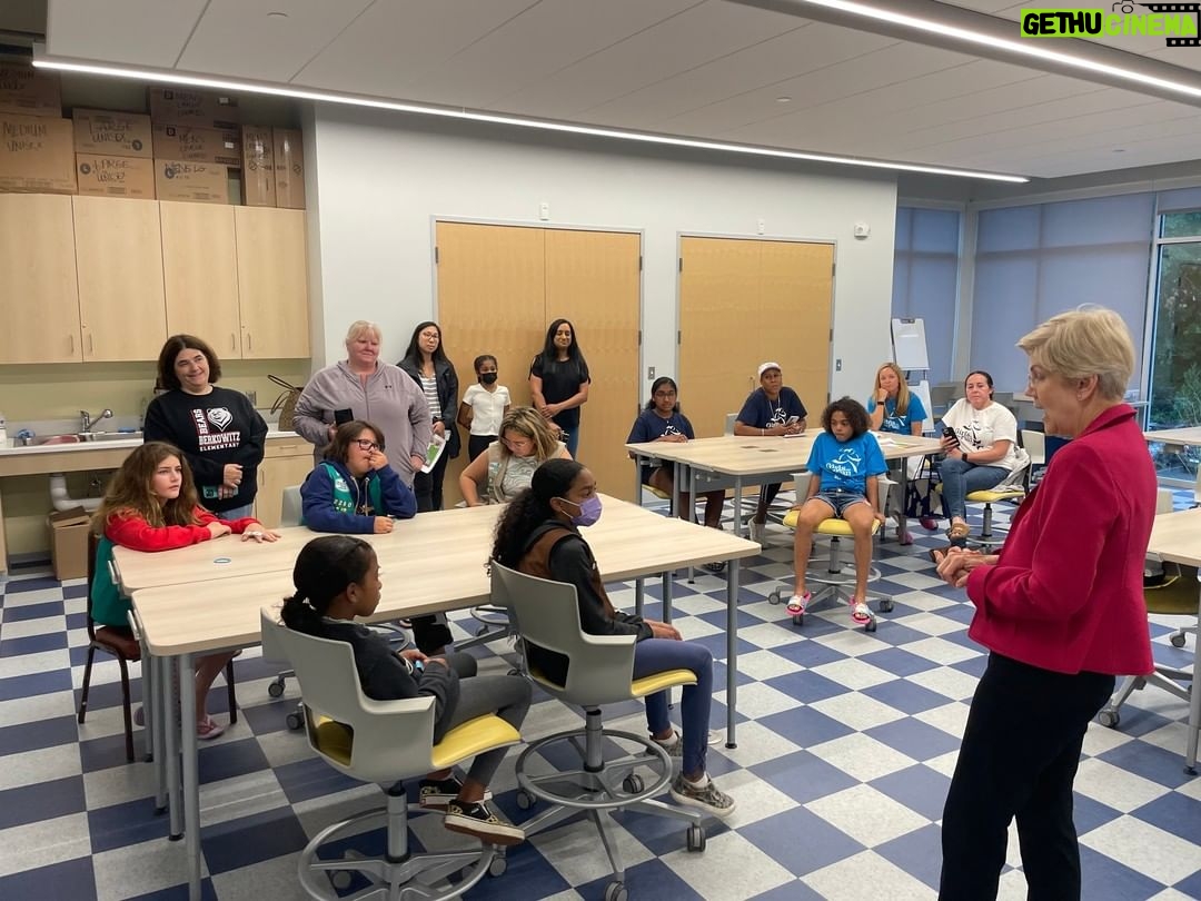 Elizabeth Warren Instagram - We had a great Meet and Greet in Randolph tonight. We talked about Roe, gun safety, student loan debt cancellation, and non-compete reform.