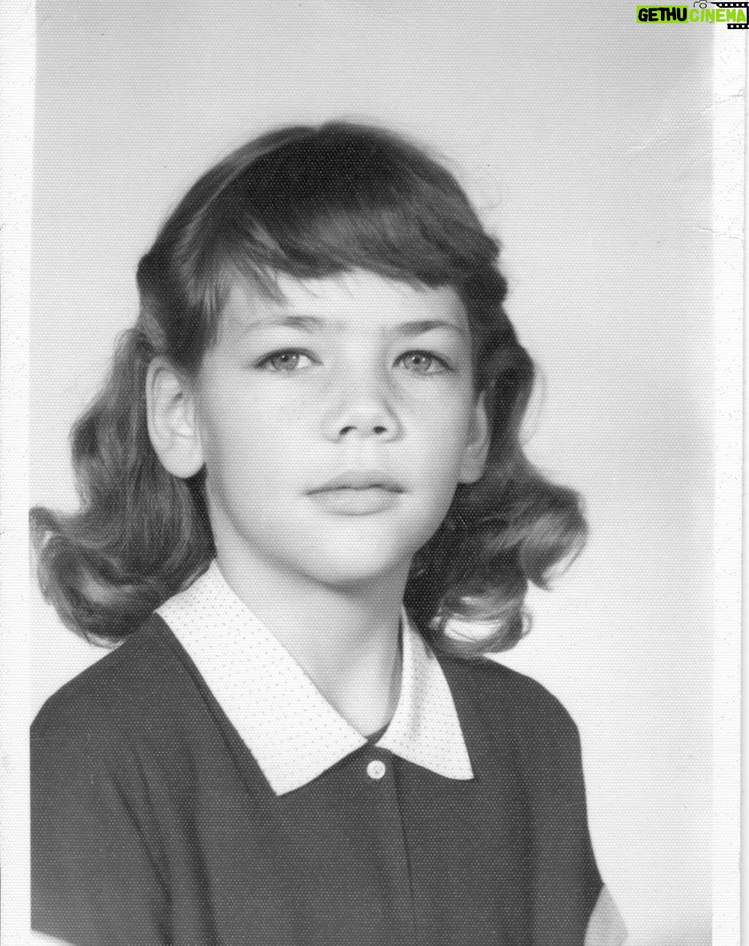 Elizabeth Warren - 47.7K Likes - My 2nd grade teacher, Mrs. Lee, was the first person who ever told me I could be a teacher, too. She changed my whole world. I got to live my dream, and now, I’m standing with all the educators making it possible for students to dream big. #TeacherAppreciationWeek