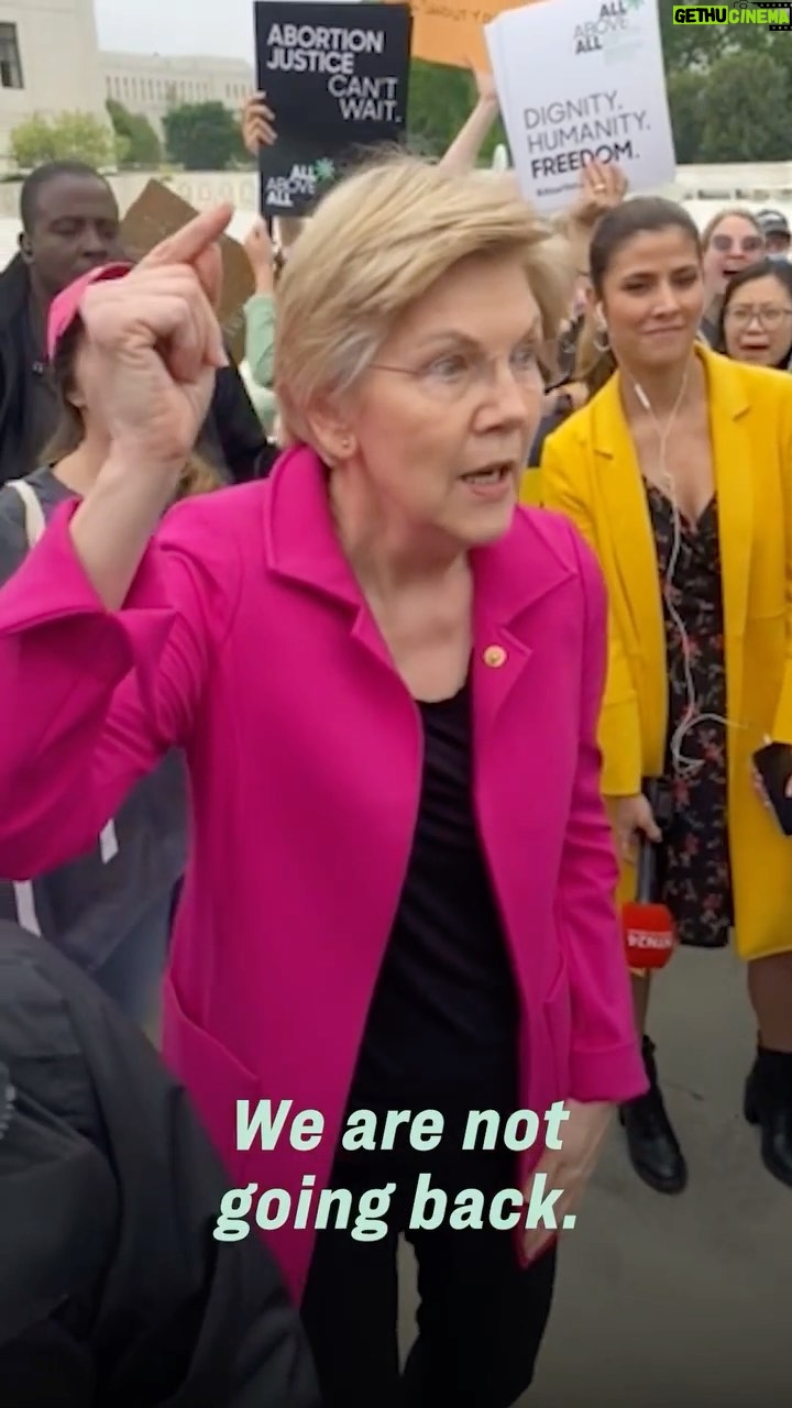 Elizabeth Warren - 156.6K Likes - We are not going back. Not ever.