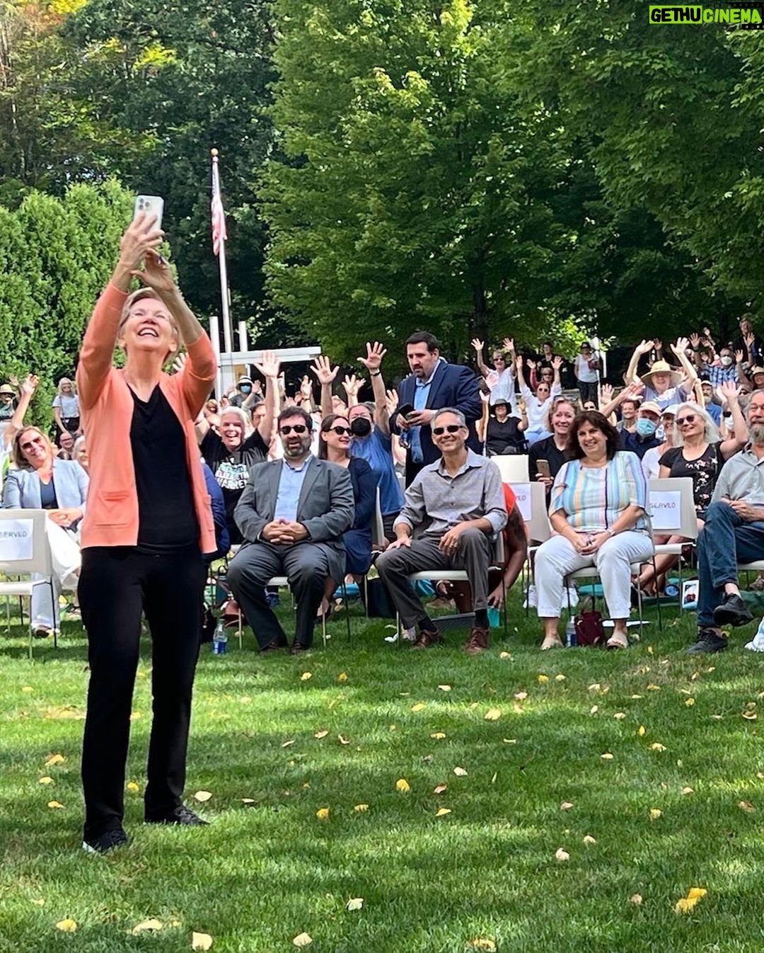 Elizabeth Warren Instagram - We had a great Meet and Greet in Greenfield today. We talked about fighting climate change with the Inflation Reduction Act, investing in infrastructure for Massachusetts communities, and protecting our democracy.