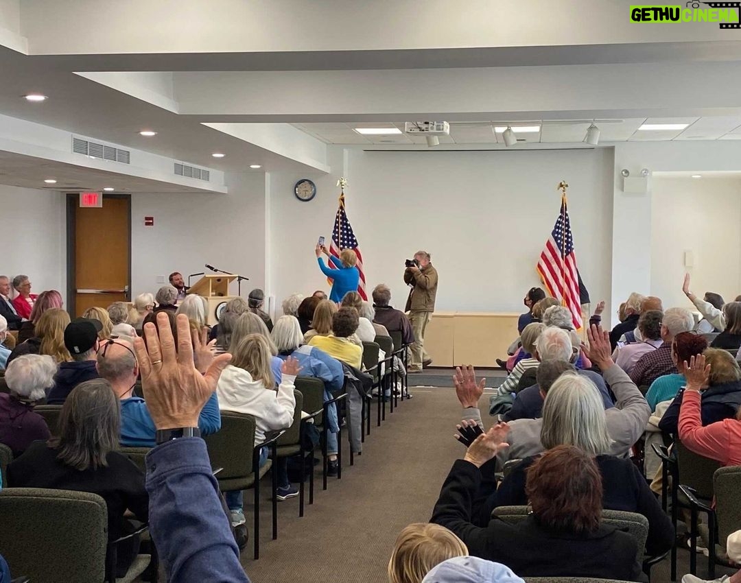 Elizabeth Warren Instagram - We had a great Meet and Greet in Chatham yesterday. We talked about canceling student debt, improving transportation infrastructure across the Cape, tackling climate change, and protecting Cape Cod Bay from nuclear waste.