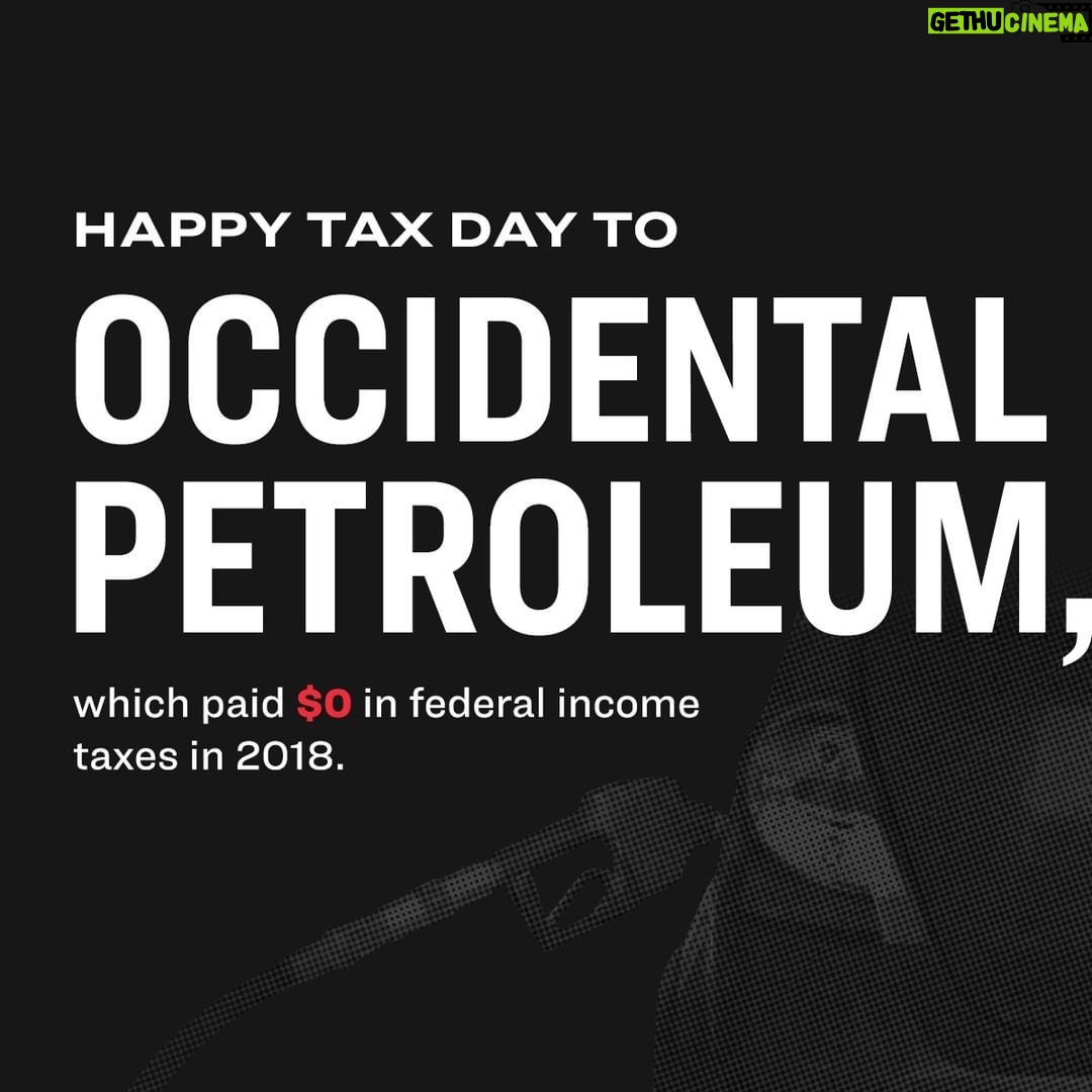 Elizabeth Warren - 63.4K Likes - Here’s a #TaxDay reminder about why we need to crack down on freeloading billionaires and giant corporations.